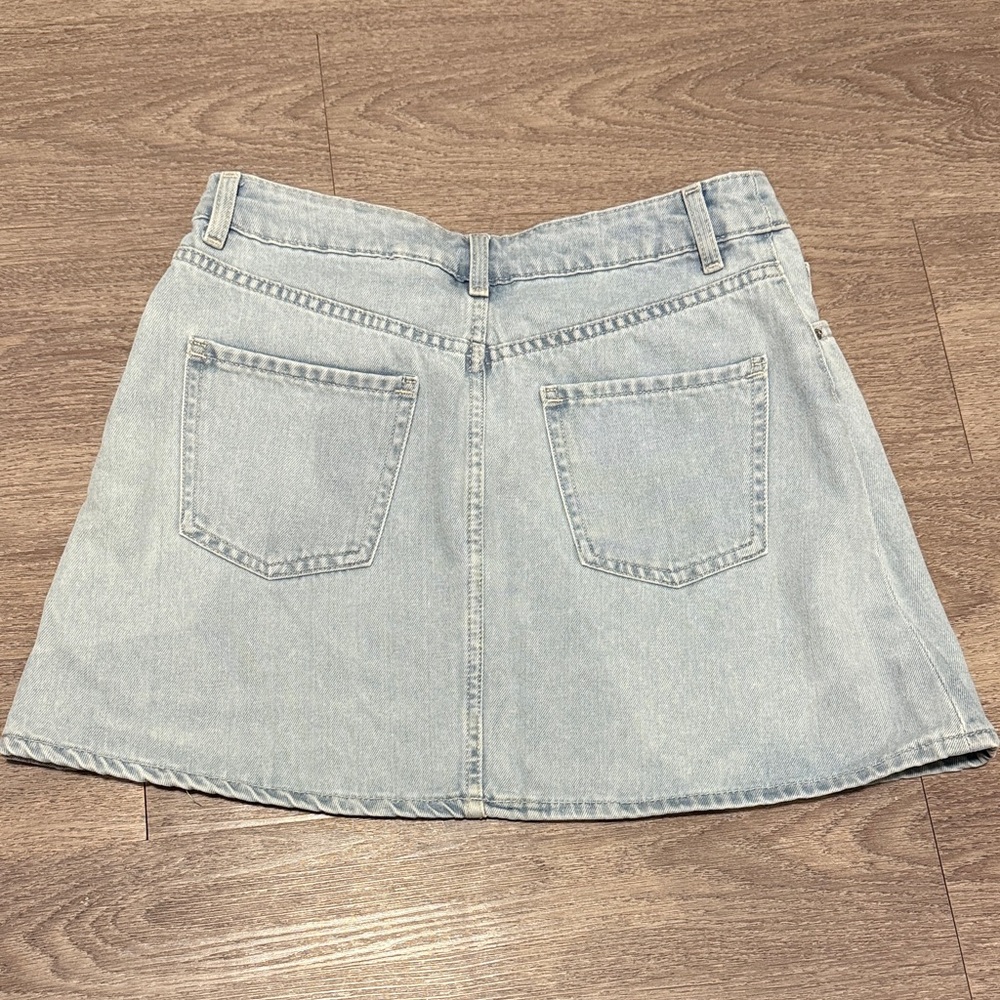 H&M Light Blue Denim Mini Skirt - Picture 4 of 4